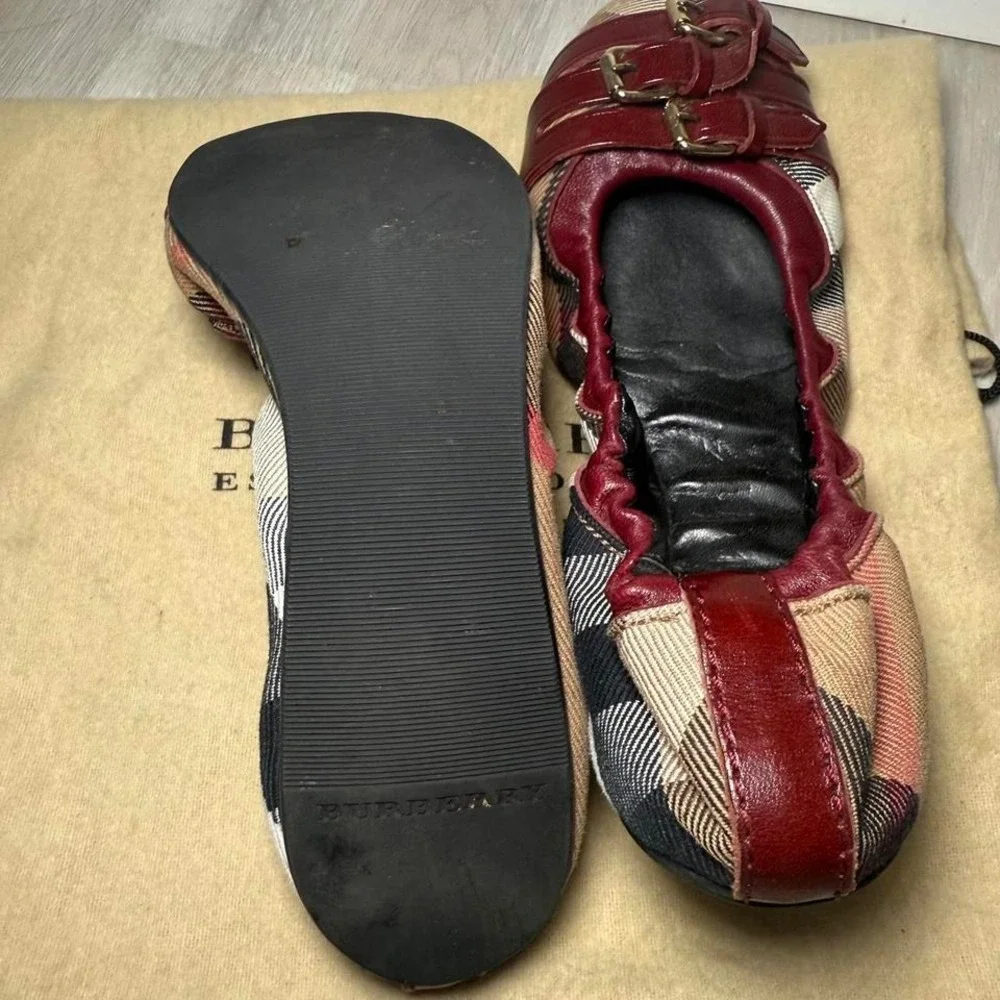 Burberry Nova Check Ballet Flats Red Leather Buckle Women Size 35 us 4.5-5 - Picture 5 of 8